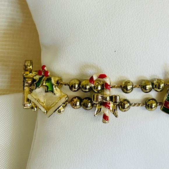 Avon Christmas Sliding Enamel Charms Bracelet Gold Tone 7" Holly Gingerbread - Picture 5 of 8